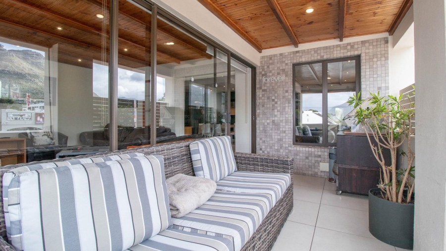 To Let 3 Bedroom Property for Rent in Hout Bay Western Cape